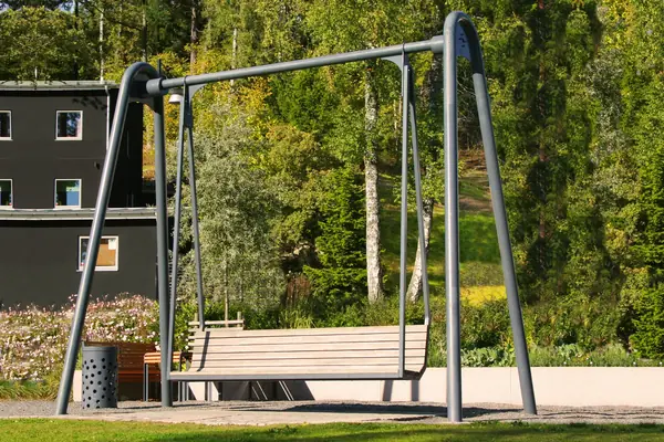 Schaukelelemente für den öffentlichen Bereich
